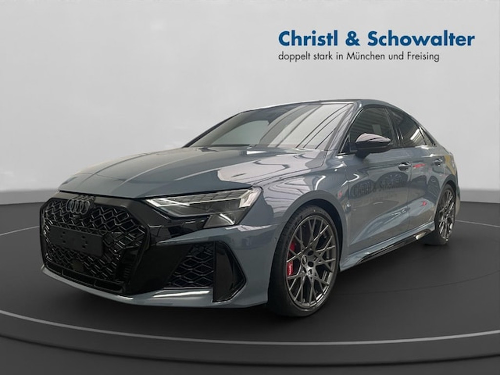 Audi RS3 Sedan Quattro S-Tronic