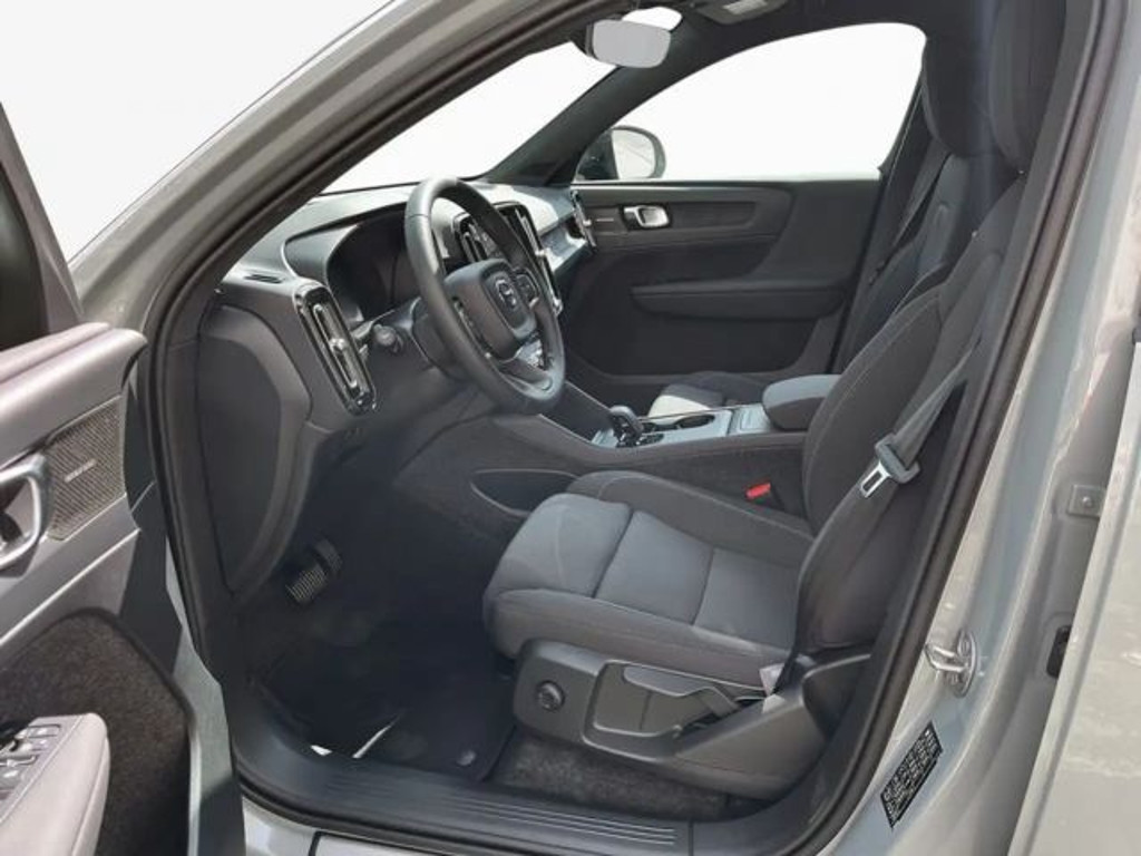 Volvo EX40