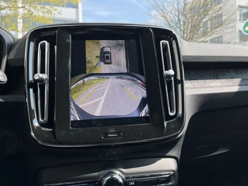 Volvo EX40