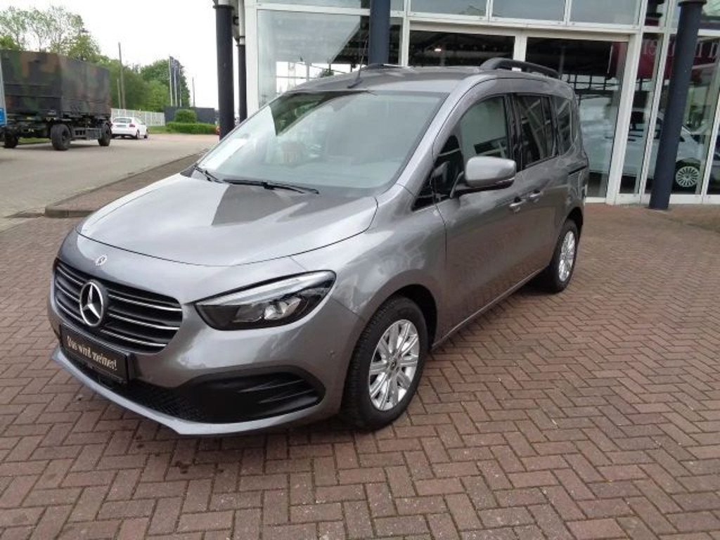 Mercedes-Benz T 180 T 180,NAVI,LED,KAMERA,TW,SPUR,LM