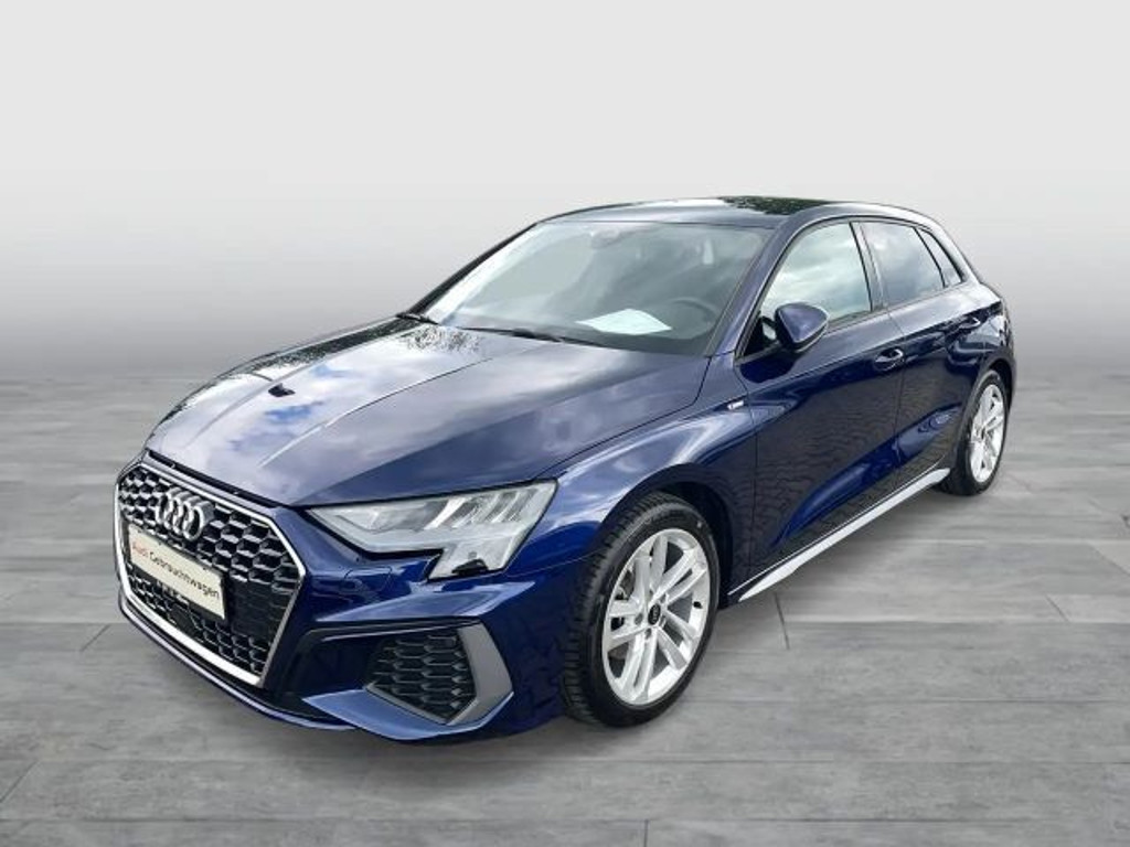 Audi A3 Sportback Sedan S-Line 35 TFSI