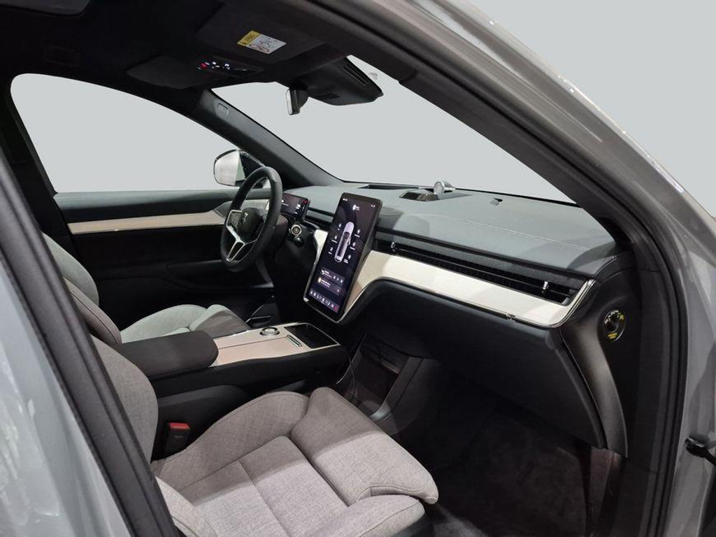 Volvo EX90