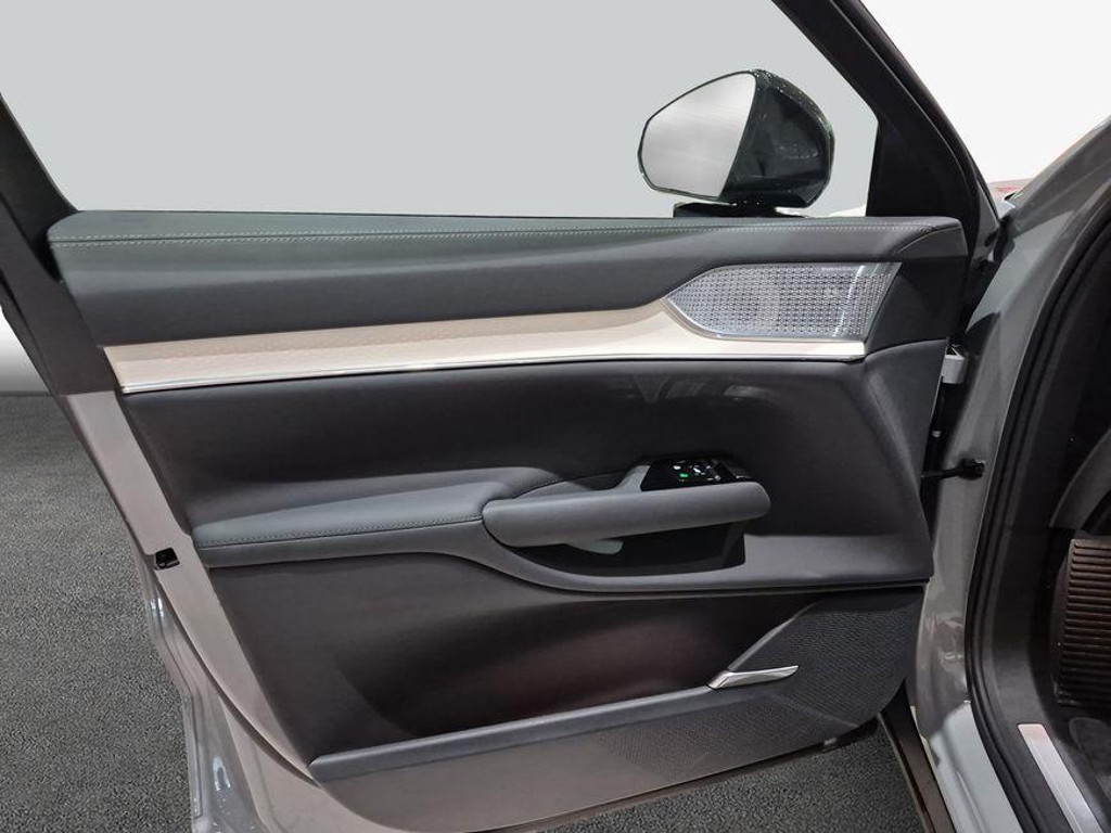 Volvo EX90