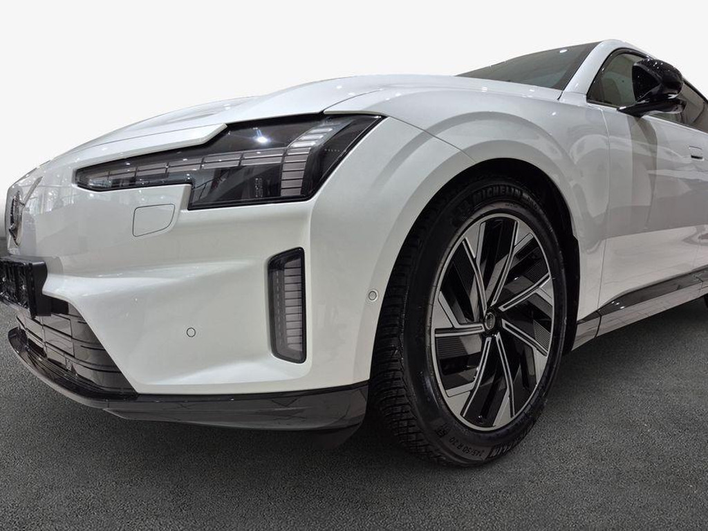 Volvo ES90