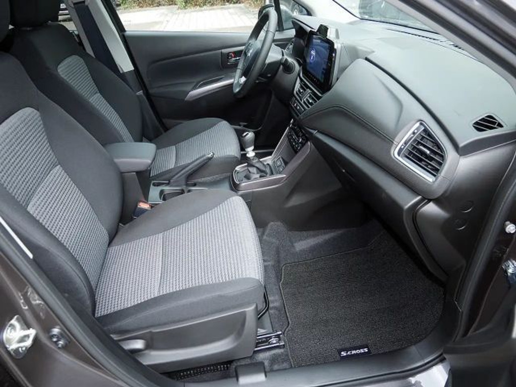 Suzuki S-Cross