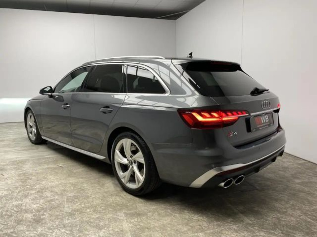 Audi S4