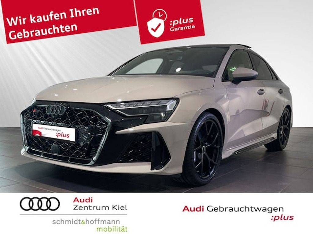 Audi RS3 Sedan Quattro S-Tronic