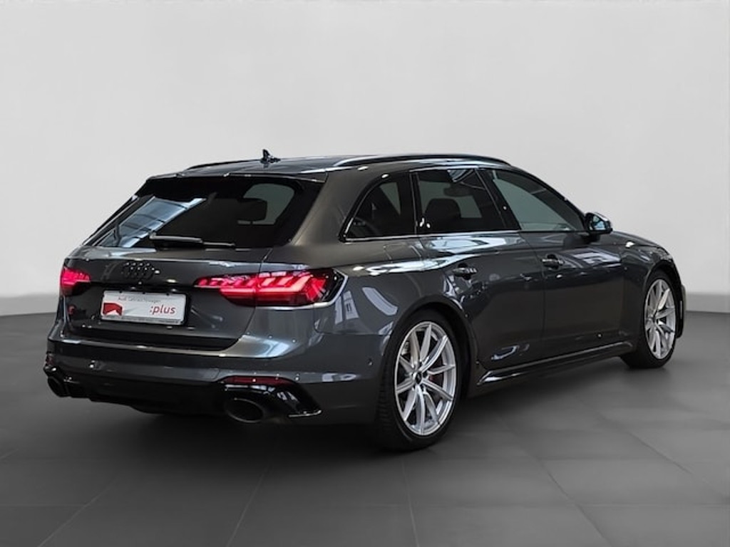Audi RS4