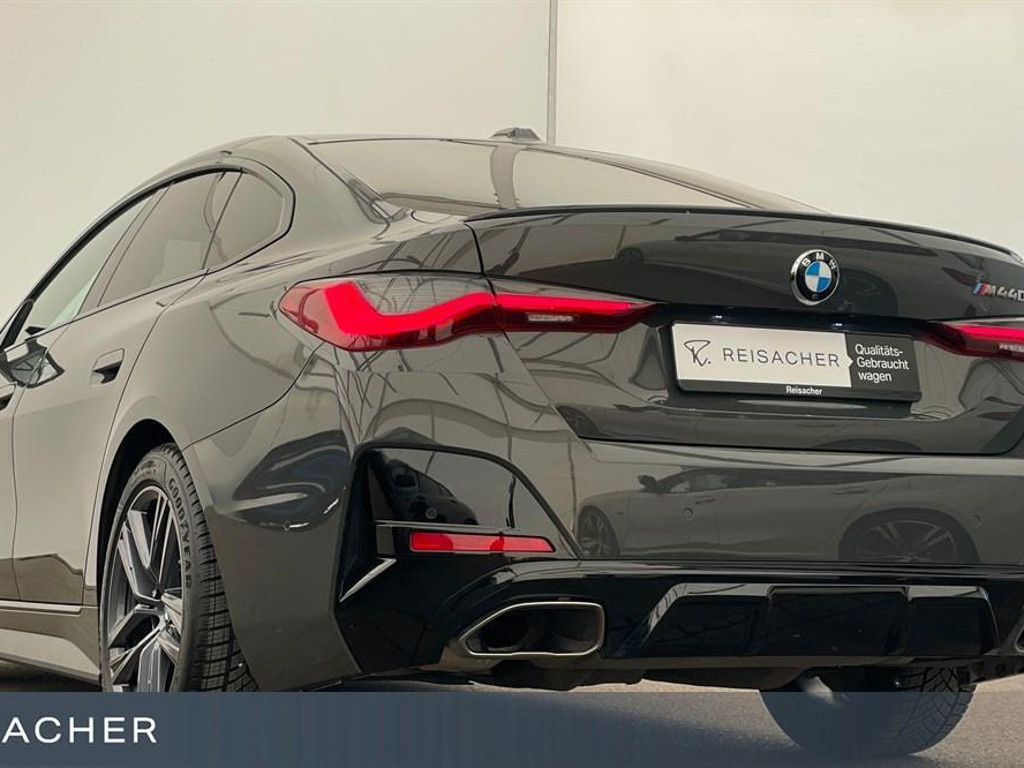 BMW M440