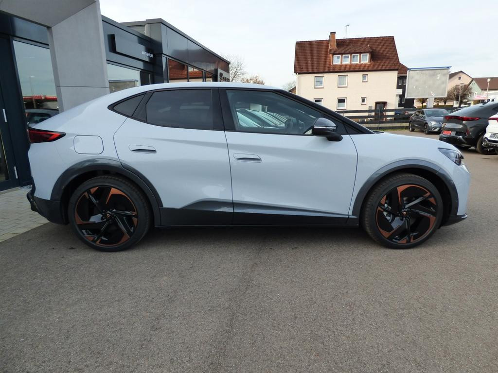 Cupra Tavascan