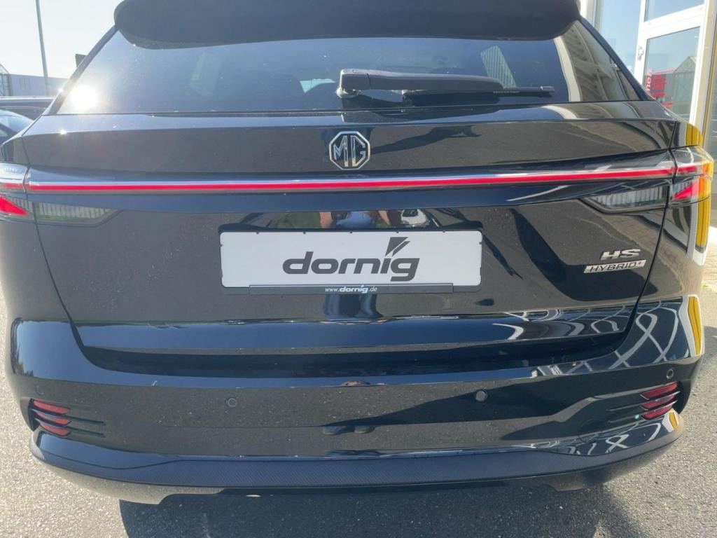 MG HS