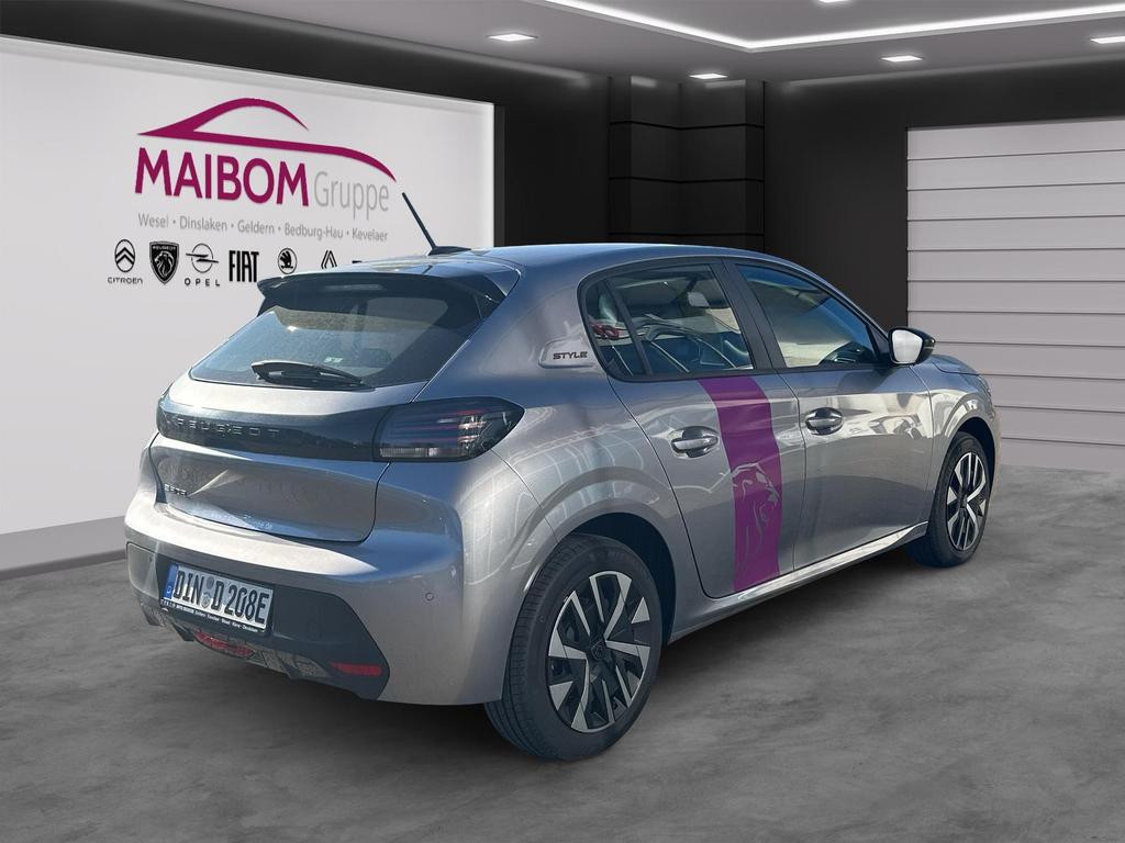 Peugeot e-208
