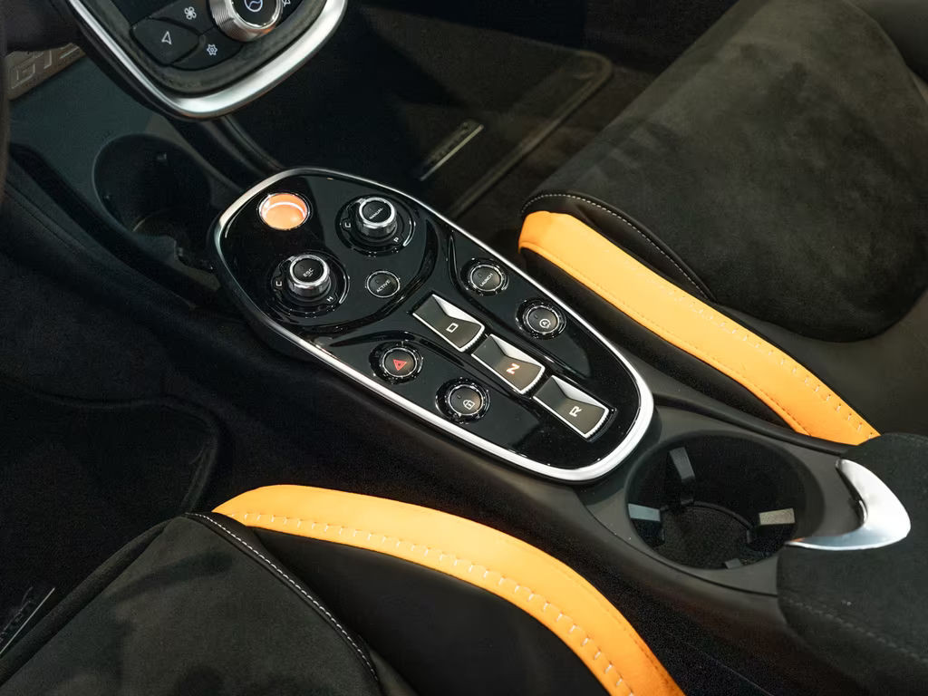 McLaren GTS