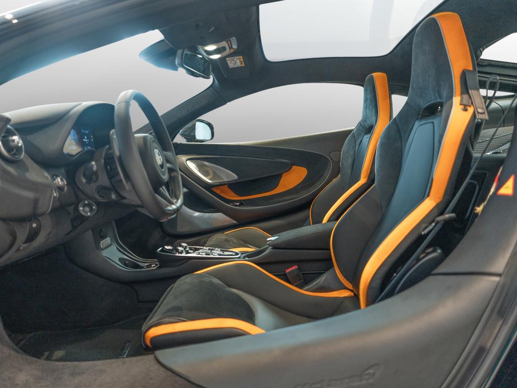 McLaren GTS