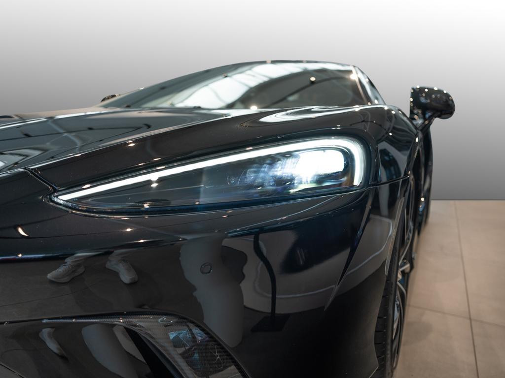 McLaren GTS