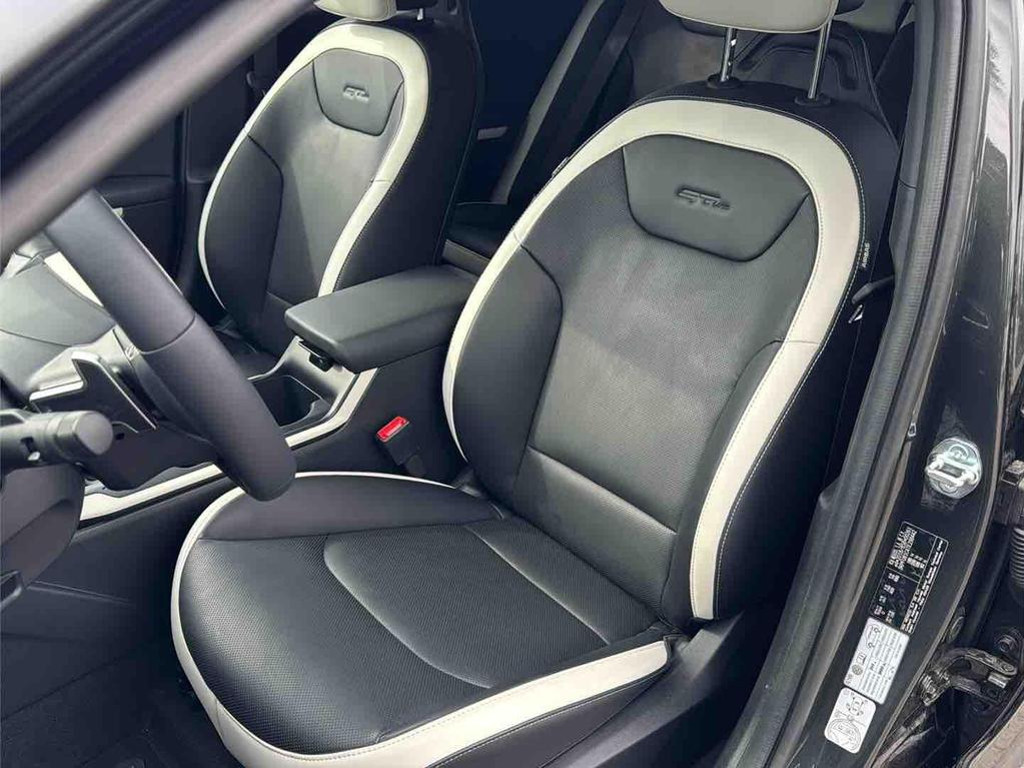 Kia K4