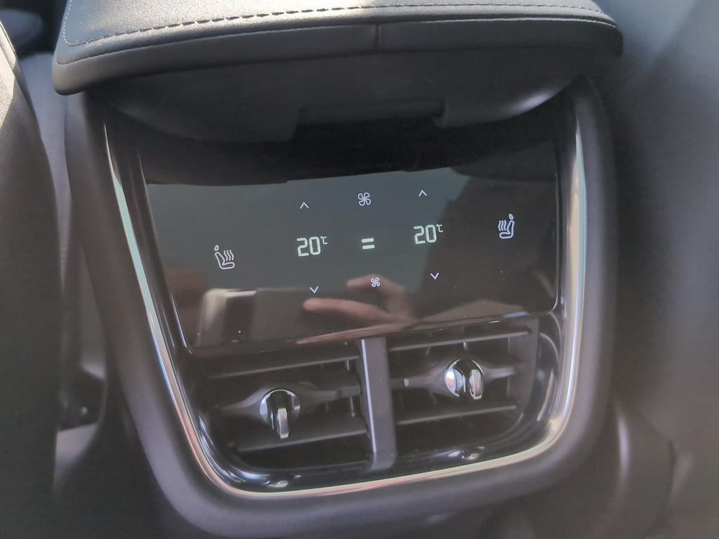 Volvo EX90