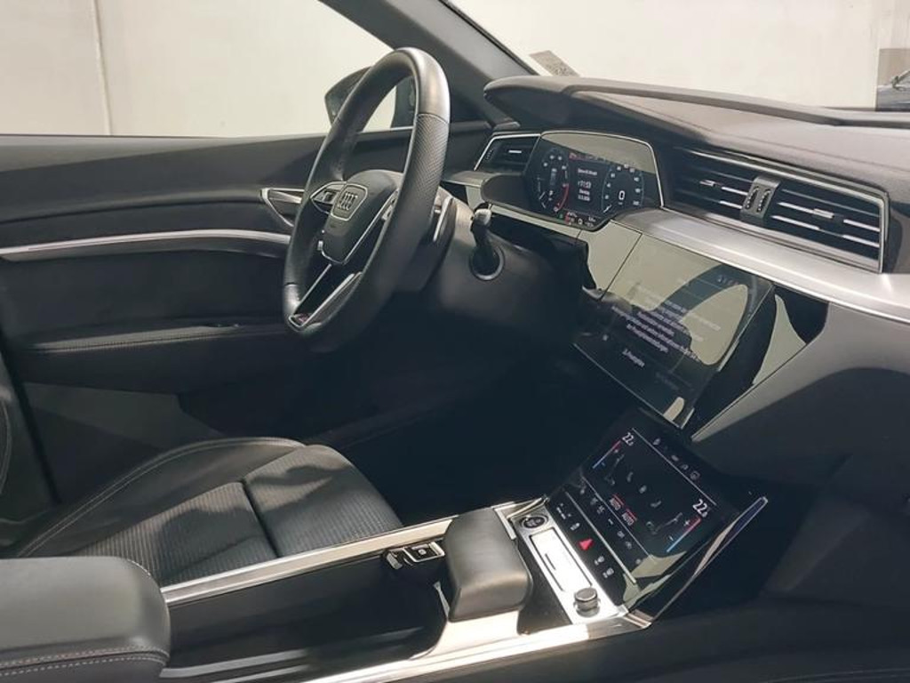 Audi Q8 e-tron
