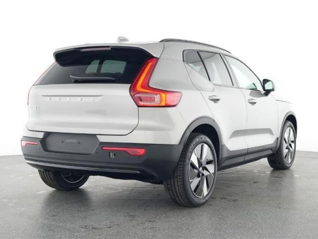 Volvo EX40