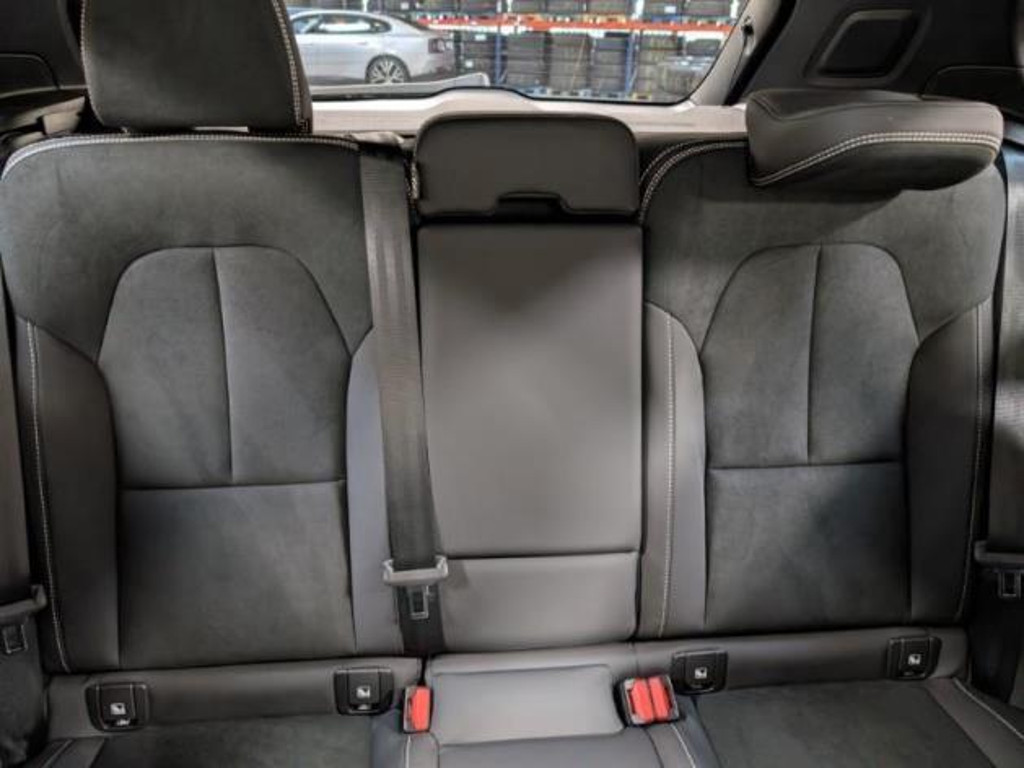 Volvo EX40