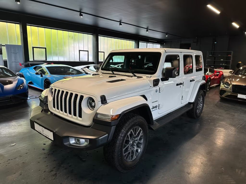 Jeep Wrangler Sahara Hybrid