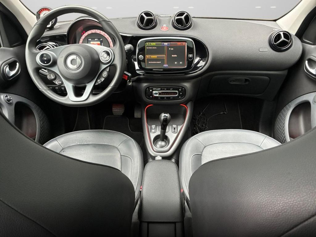 Smart EQ forfour
