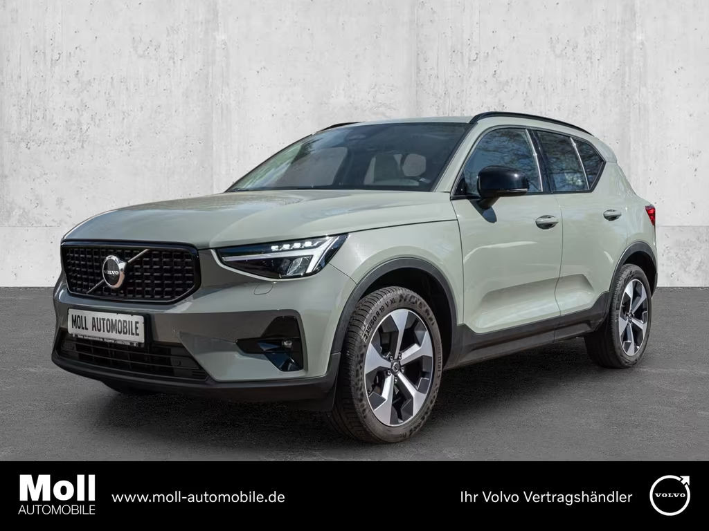 Volvo XC40 AWD Ultimate Dark