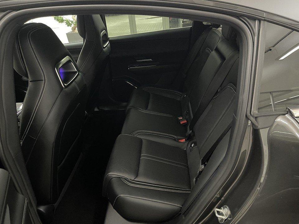 Mazda 6e