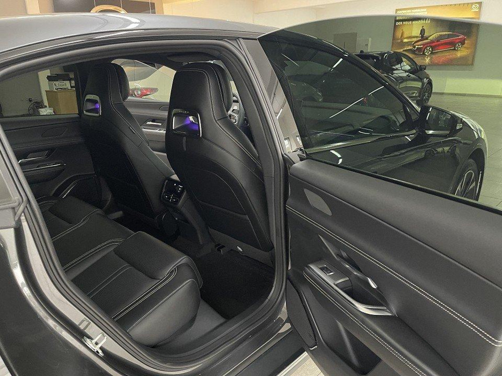 Mazda 6e