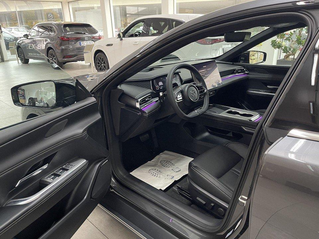 Mazda 6e