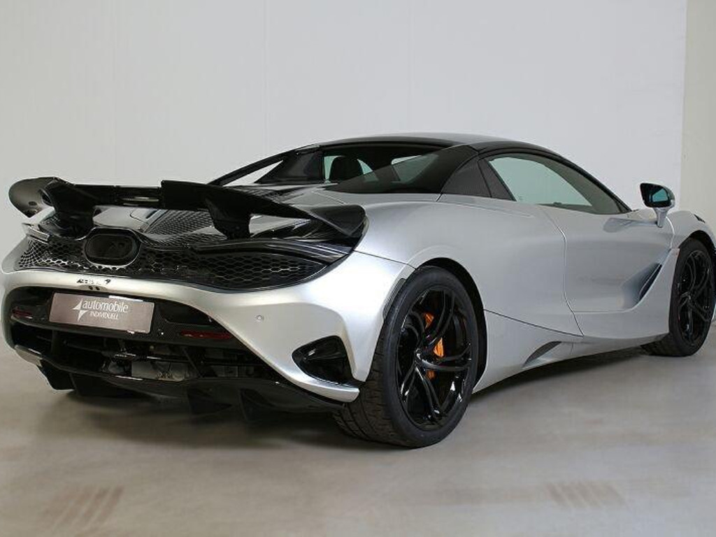McLaren 750S
