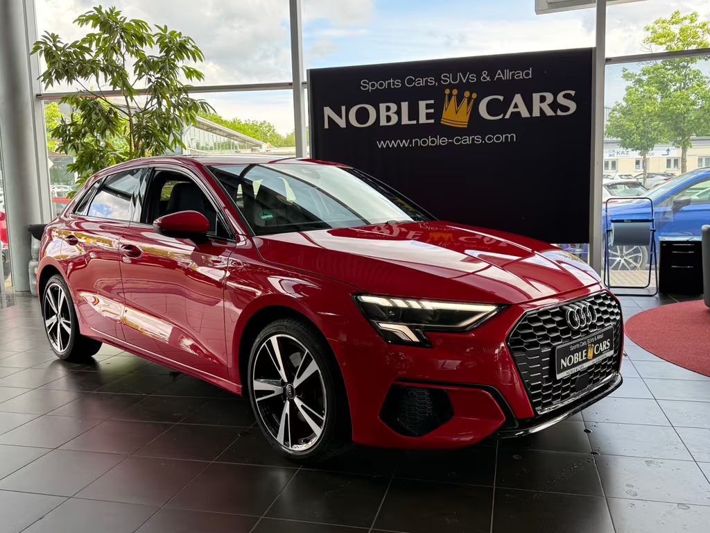Audi A3 Sportback Sedan S-Line 35 TFSI