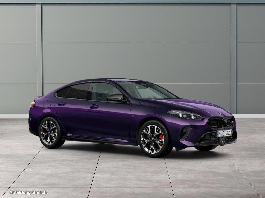 BMW M235
