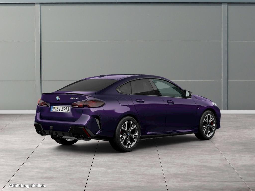 BMW M235
