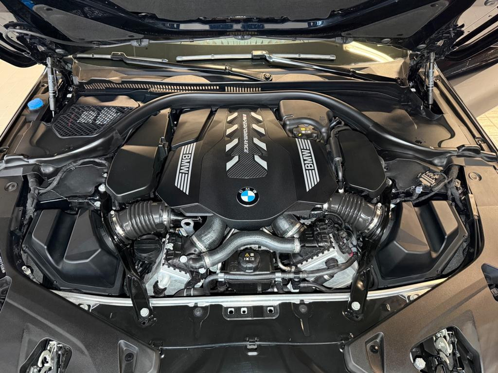 BMW M850