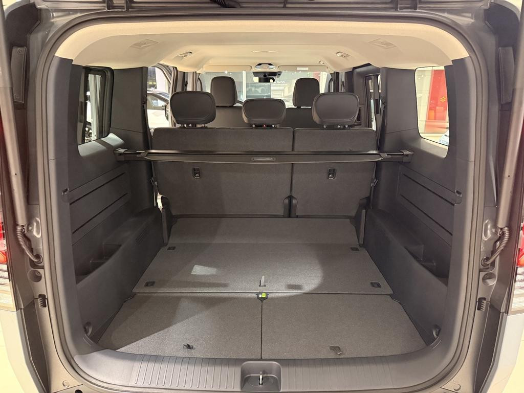 Kia PV5 Passenger