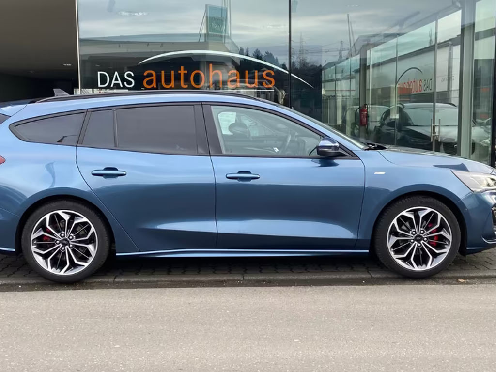 Ford Focus Wagon ST Line
