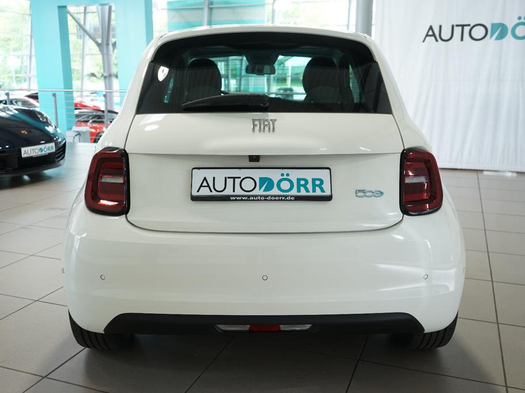 Fiat 500e La Prima by Bocelli