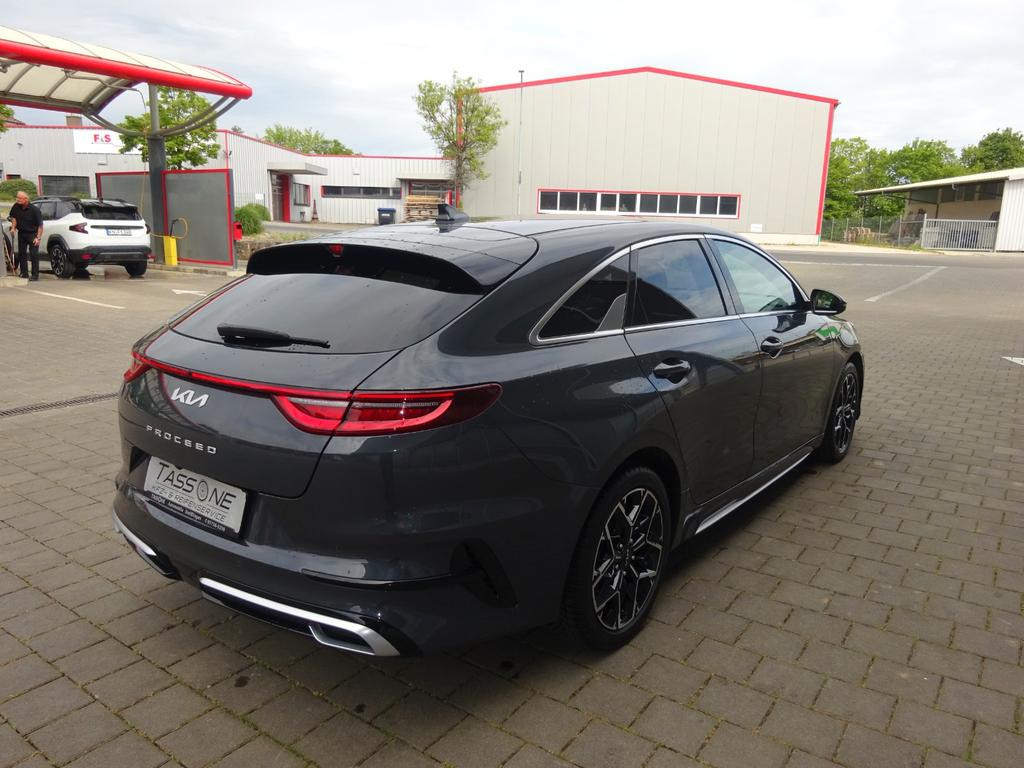 Kia ProCeed