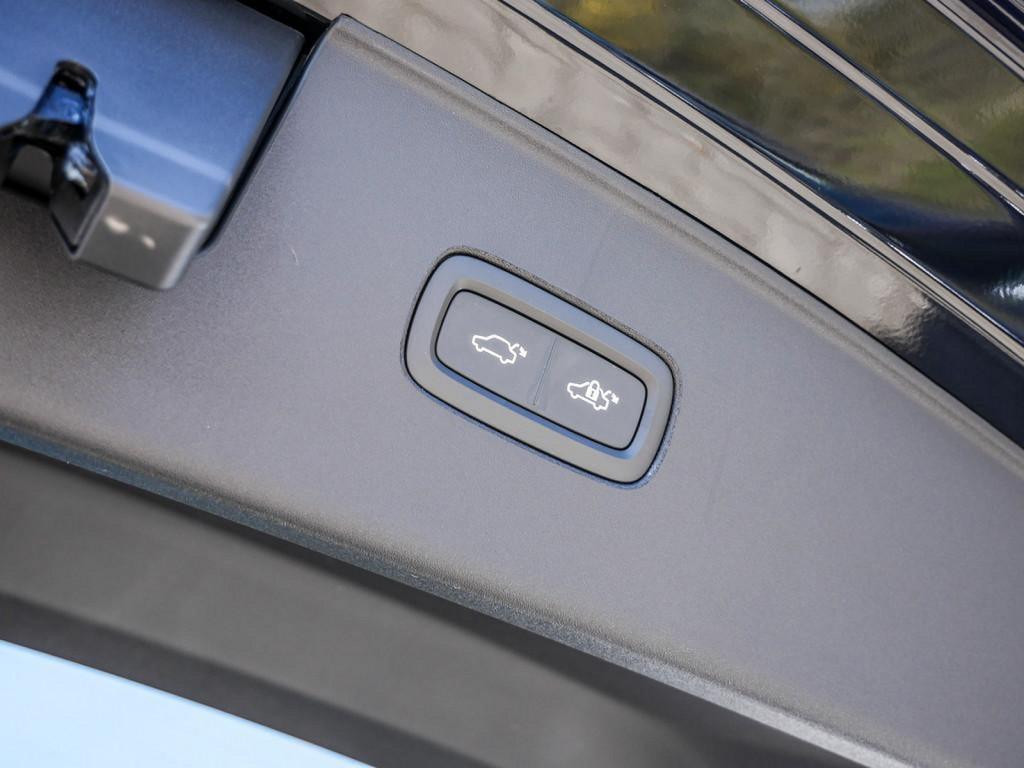 Volvo EX90