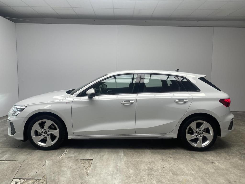 Audi A3 Sportback Sedan S-Line 30 TDI