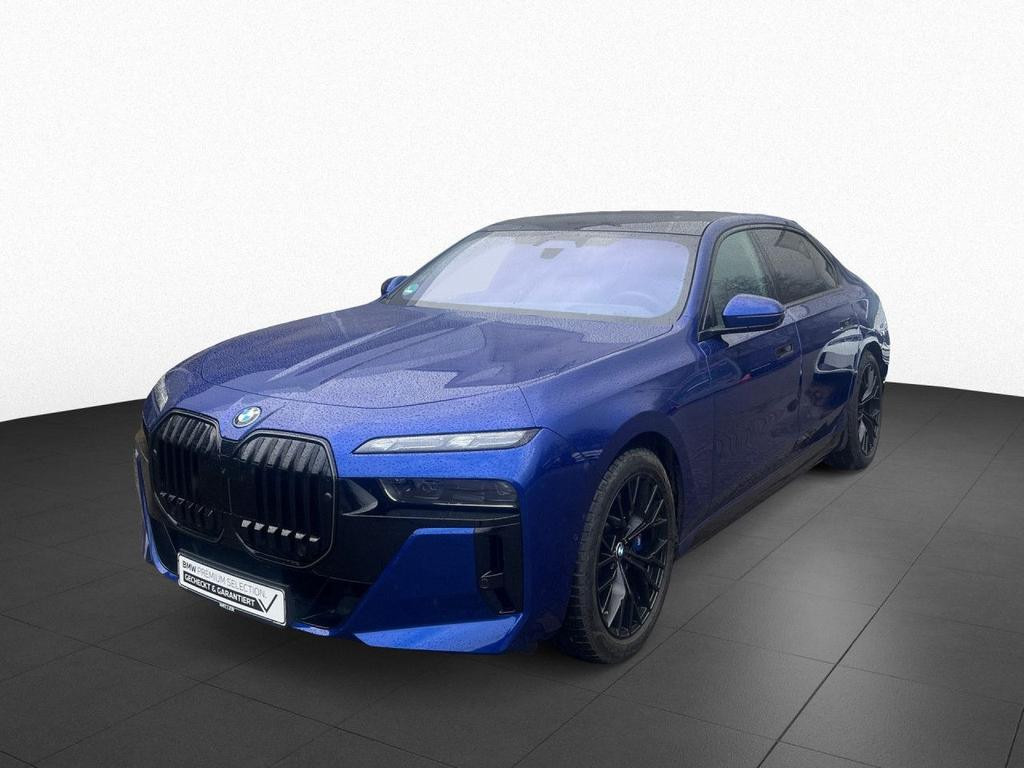 BMW i7