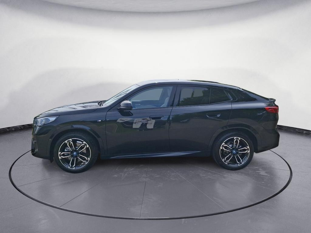 BMW iX2