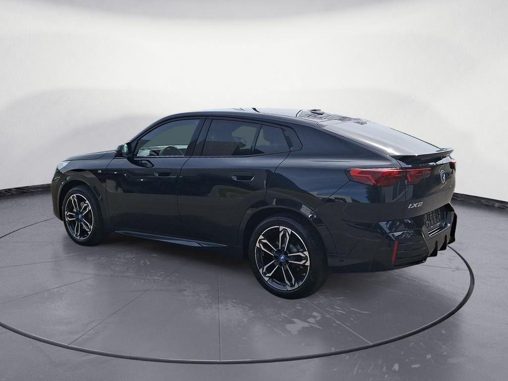 BMW iX2