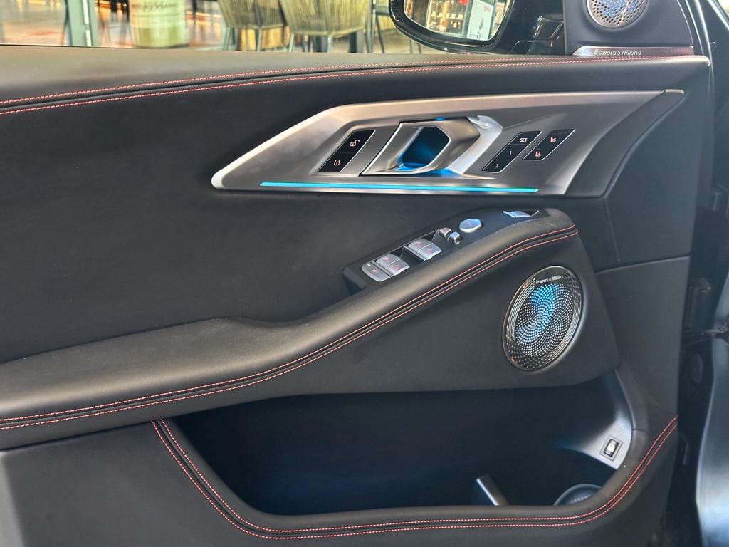 BMW XM