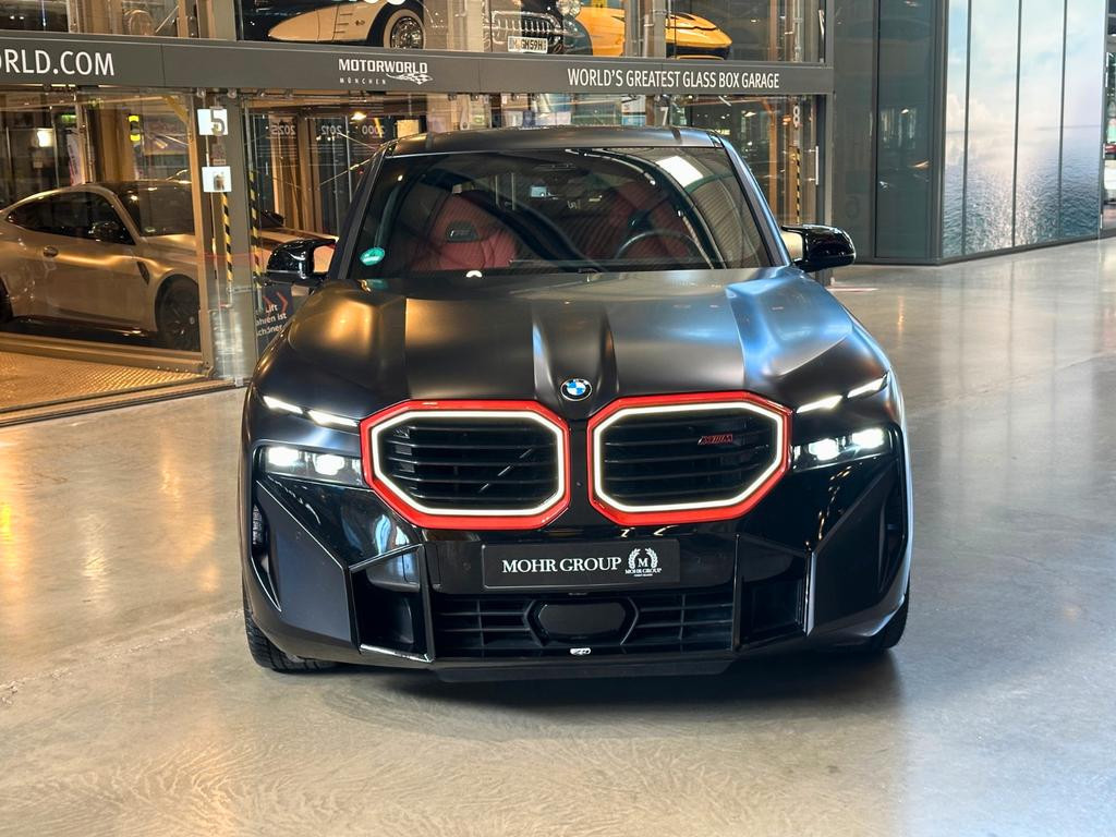 BMW XM