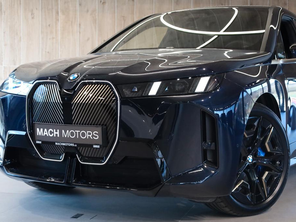 BMW iX