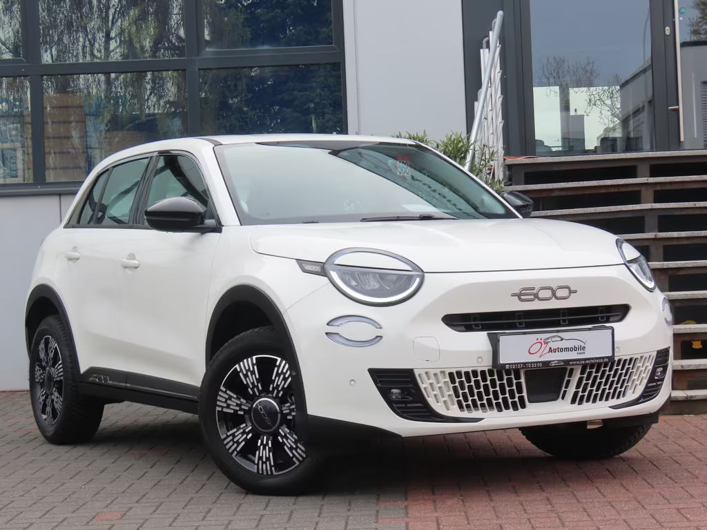 Fiat 600e 1.2 Hybrid T3 Autom. Sitzheizung Klimaauto.
