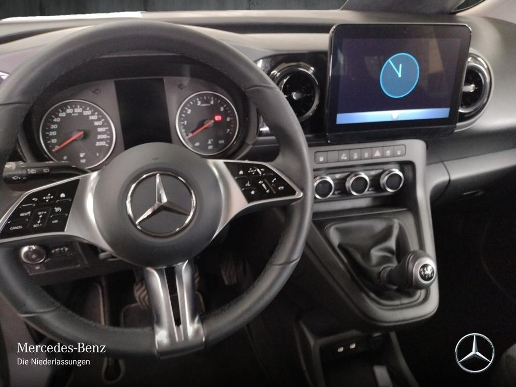 Mercedes-Benz T 180