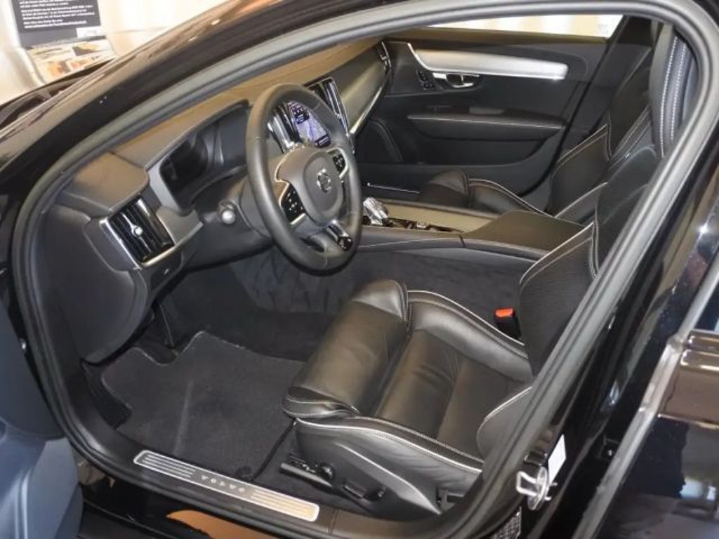 Volvo V90 Cross Country